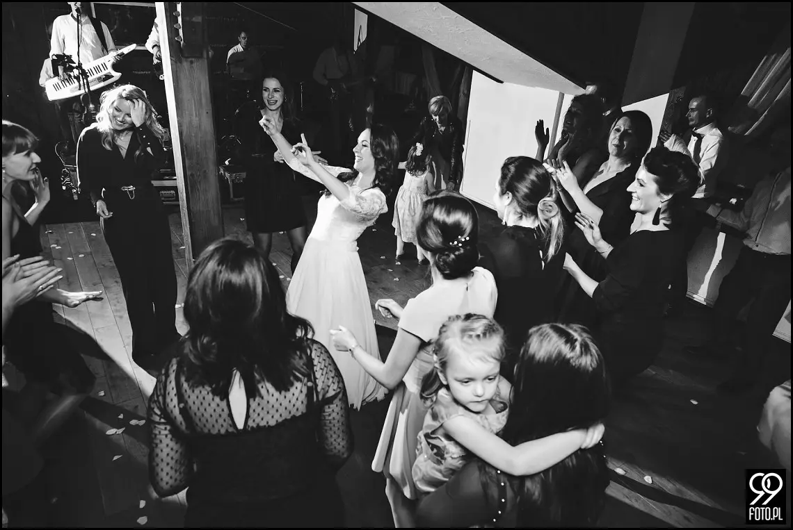 Dom weselny w Jabłonce, zdjęcia ślubne Przystań w Kabanosie, fotograf na wesele Jabłonka