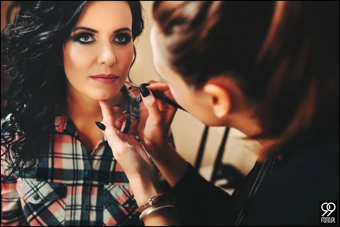 Zimowy ślub Kraków, Kościół na Szkanych Domach, reportaż ślubny Nowa Huta