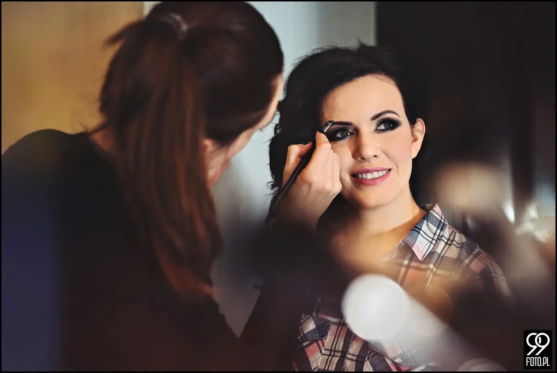 Zimowy ślub Kraków, Kościół na Szkanych Domach, reportaż ślubny Nowa Huta