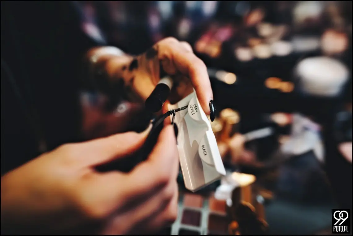 Zimowy ślub Kraków, Kościół na Szkanych Domach, reportaż ślubny Nowa Huta