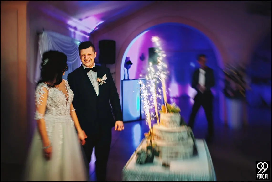 Zimowy ślub Kraków, Kościół na Szkanych Domach, reportaż ślubny Nowa Huta