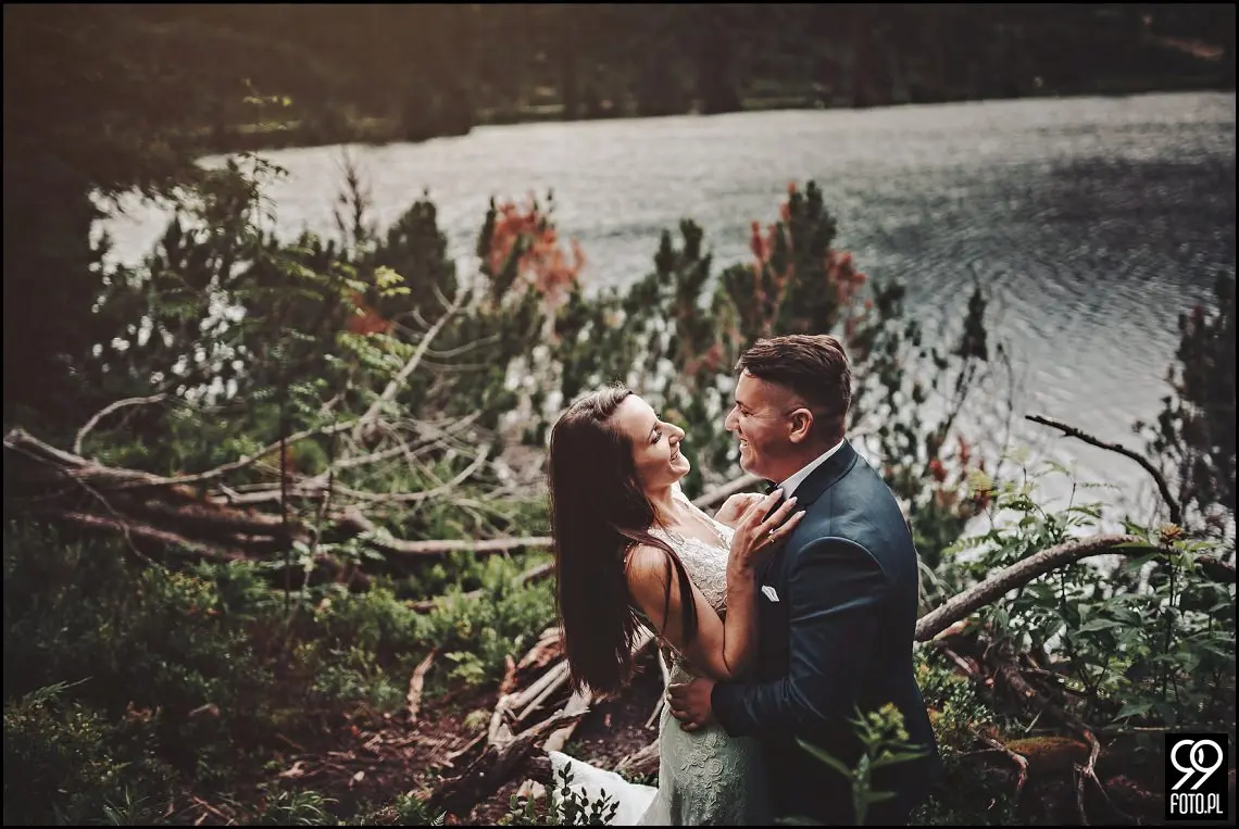 sesja ślubna Popradzki Staw, plener na Słowacji, zdjęcia nad Szczyrbskim Jeziorem