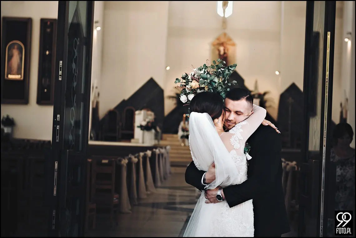 Zielone Wzgórze Koniusza, fotograf ślubny Proszowice, garbus do ślubu