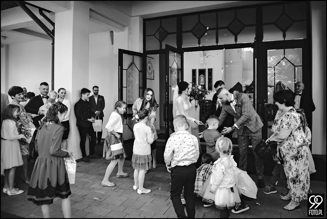 Zielone Wzgórze Koniusza, fotograf ślubny Proszowice, garbus do ślubu