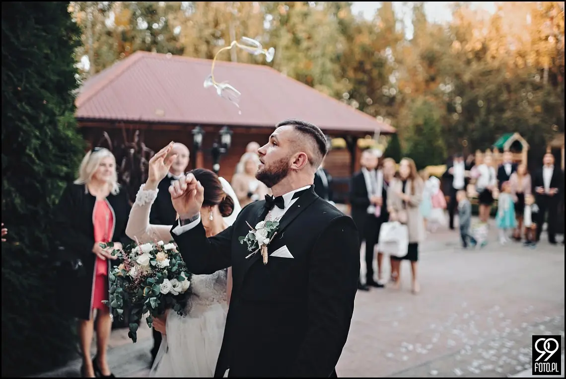 Zielone Wzgórze Koniusza, fotograf ślubny Proszowice, garbus do ślubu