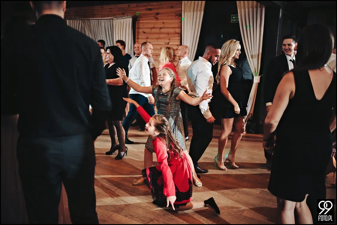 Zielone Wzgórze Koniusza, fotograf ślubny Proszowice, garbus do ślubu