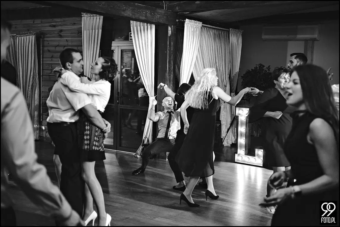 Zielone Wzgórze Koniusza, fotograf ślubny Proszowice, garbus do ślubu