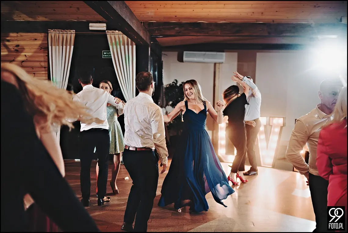 Zielone Wzgórze Koniusza, fotograf ślubny Proszowice, garbus do ślubu