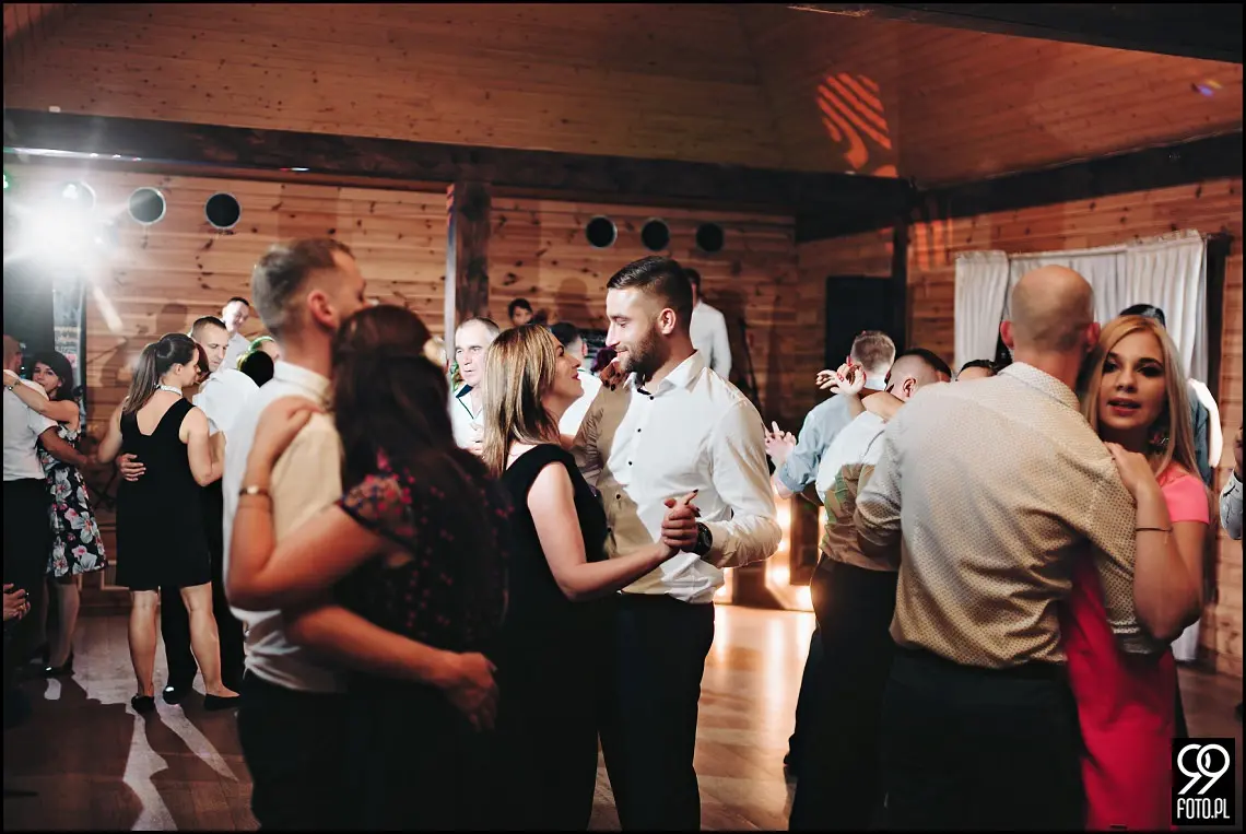 Zielone Wzgórze Koniusza, fotograf ślubny Proszowice, garbus do ślubu