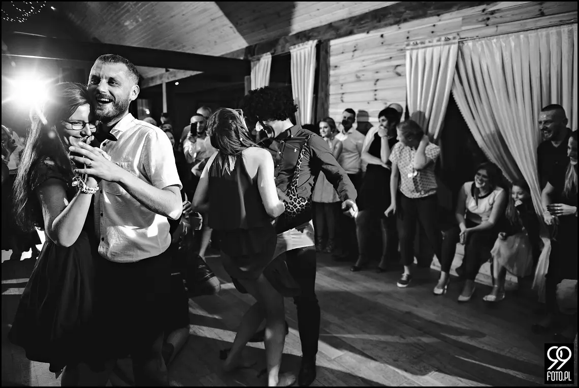 Zielone Wzgórze Koniusza, fotograf ślubny Proszowice, garbus do ślubu