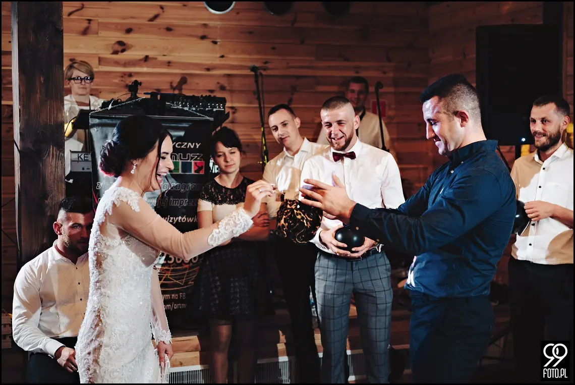 Zielone Wzgórze Koniusza, fotograf ślubny Proszowice, garbus do ślubu