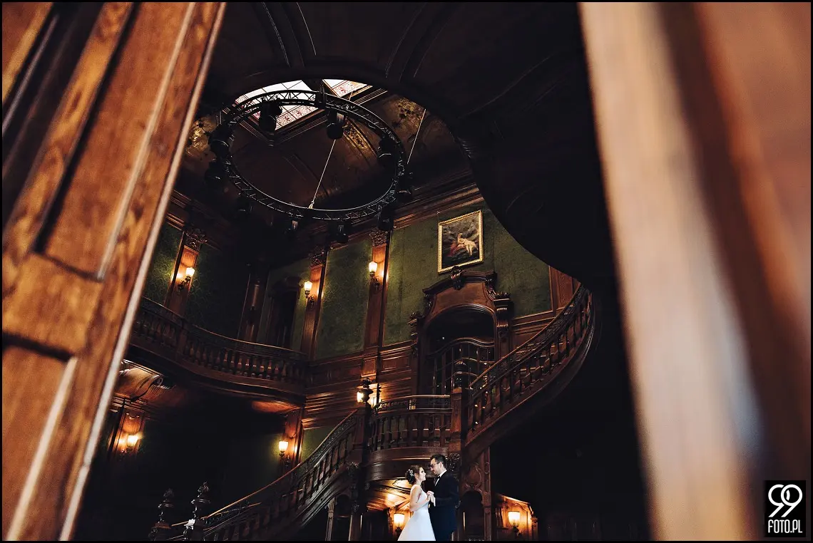 pałac goetzów okocimskich, plener ślubny pomysły, sesja ślubna kraków gdzie, sesja ślubna jesienią