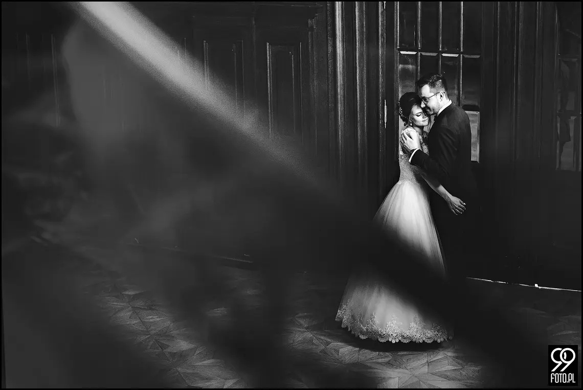 pałac goetzów okocimskich, plener ślubny pomysły, sesja ślubna kraków gdzie, sesja ślubna jesienią