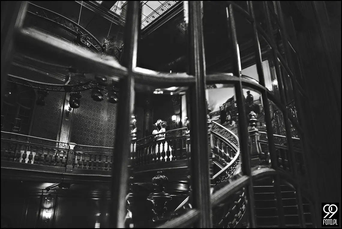 pałac goetzów okocimskich, plener ślubny pomysły, sesja ślubna kraków gdzie, sesja ślubna jesienią