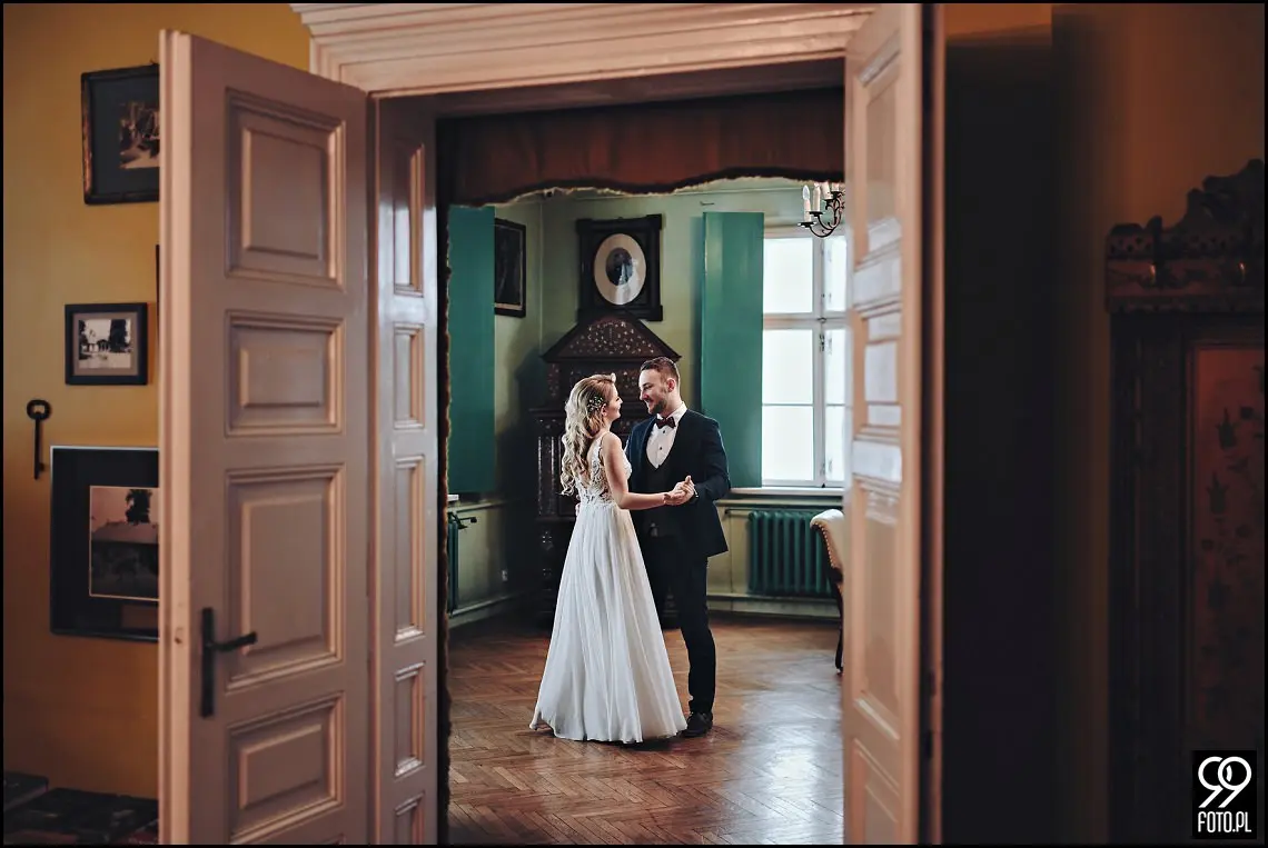 pomysł na sesje zimową, sesja ślubna zimą, miejsce na sesję ślubną w Krakowie