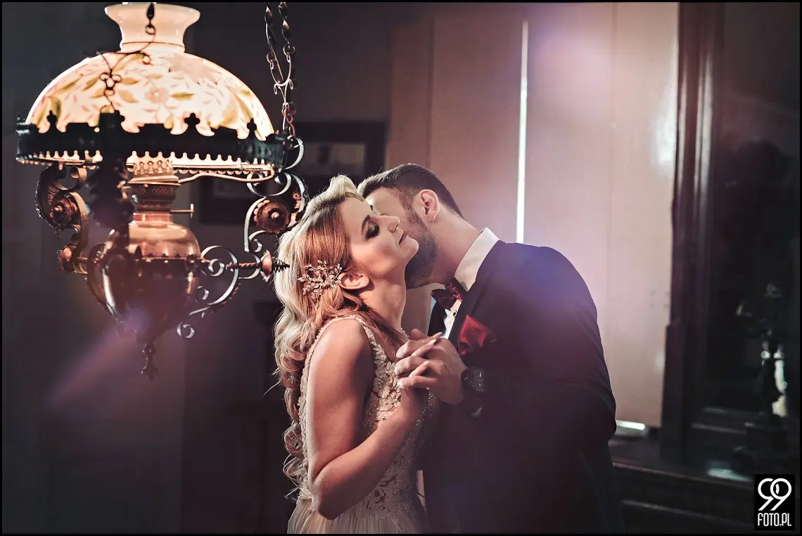 pomysł na sesje zimową, sesja ślubna zimą, miejsce na sesję ślubną w Krakowie