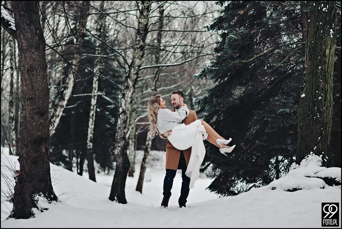 pomysł na sesje zimową, sesja ślubna zimą, miejsce na sesję ślubną w Krakowie