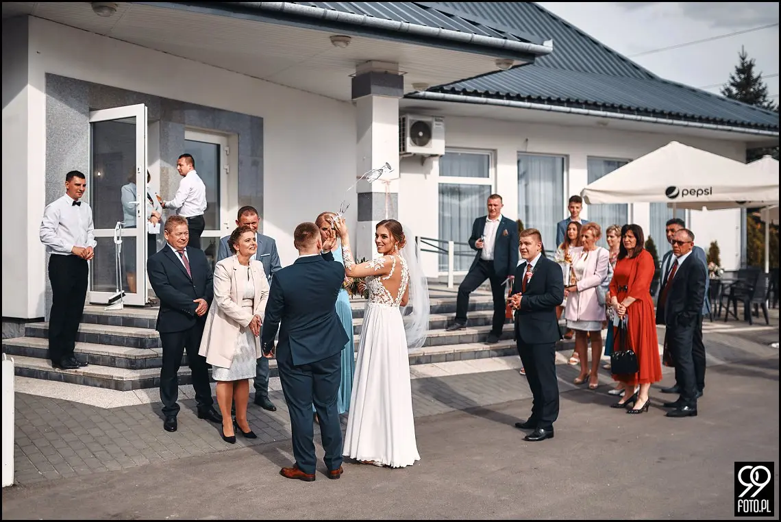 Hotel Junior Skotnicka, dobry fotograf ślubny Skawina, zdjęcia ślubne w Skawinie