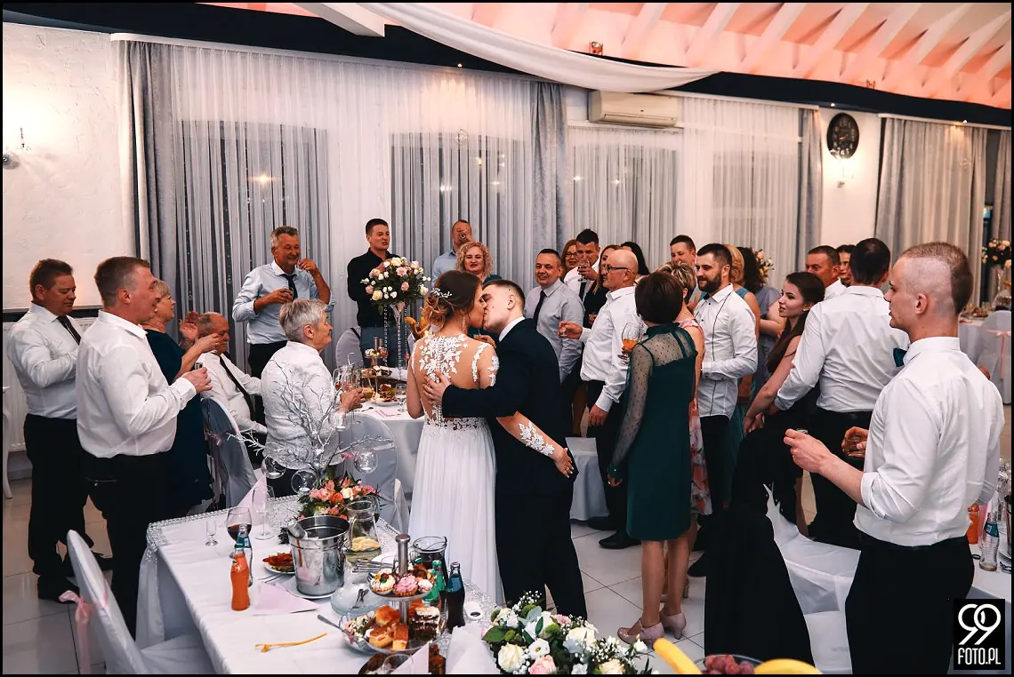 Hotel Junior Skotnicka, dobry fotograf ślubny Skawina, zdjęcia ślubne w Skawinie