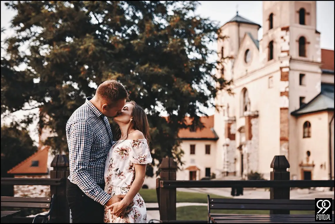 sesja narzeczeńska Kraków, Park Mogilany, Opactwo Benedyktynów Tyniec, Opactwo Tynieckie
