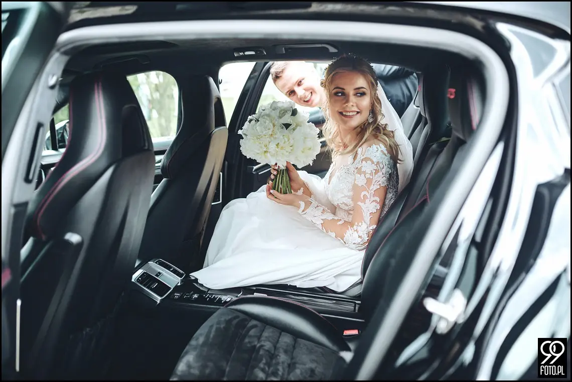 wesele w bystrej, ogród pełen lawendy klimontów, plener o zachodzie słońca