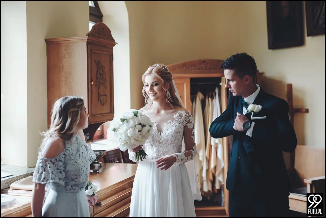 wesele w bystrej, ogród pełen lawendy klimontów, plener o zachodzie słońca