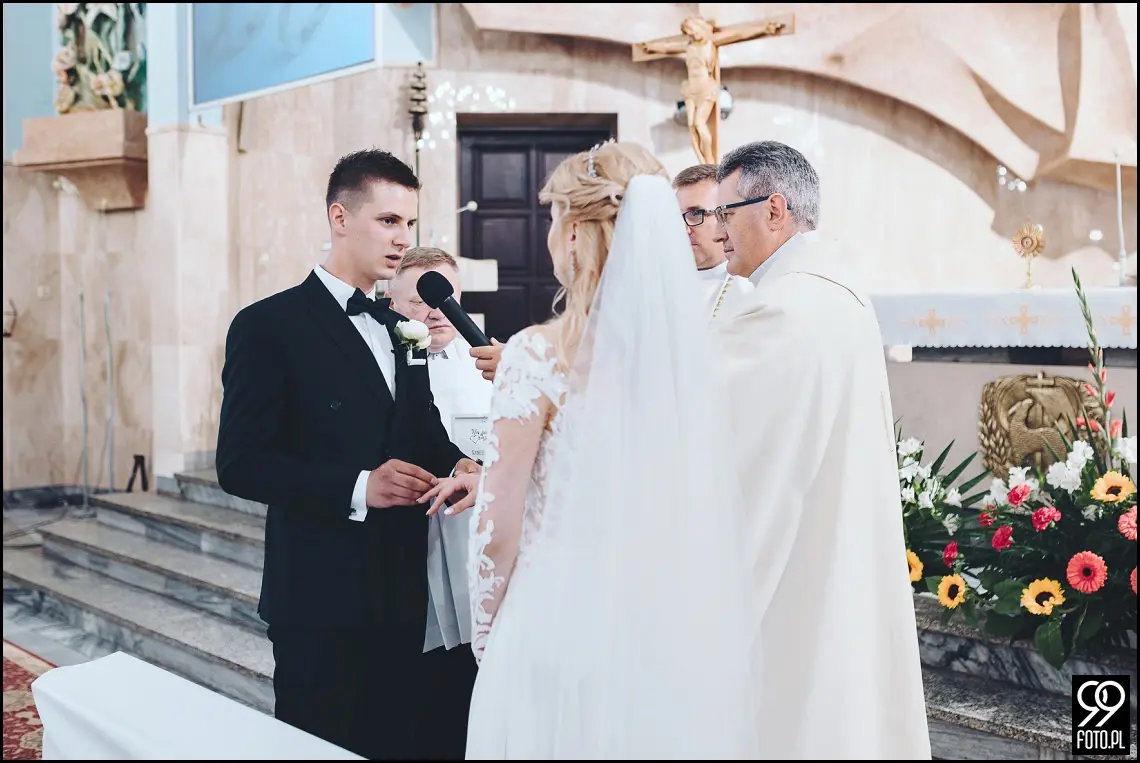 wesele w bystrej, ogród pełen lawendy klimontów, plener o zachodzie słońca