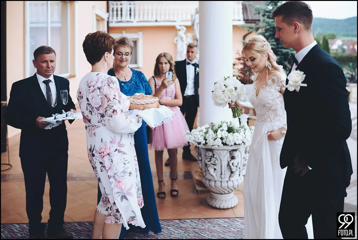 wesele w bystrej, ogród pełen lawendy klimontów, plener o zachodzie słońca