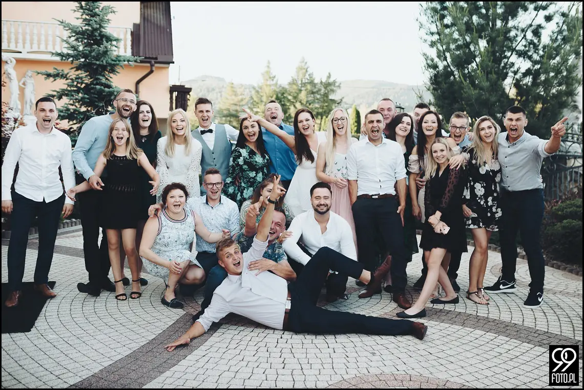 wesele w bystrej, ogród pełen lawendy klimontów, plener o zachodzie słońca