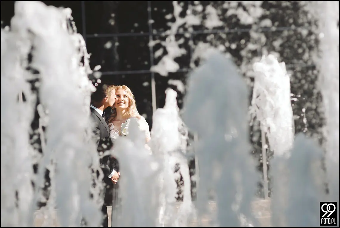 wesele w bystrej, ogród pełen lawendy klimontów, plener o zachodzie słońca