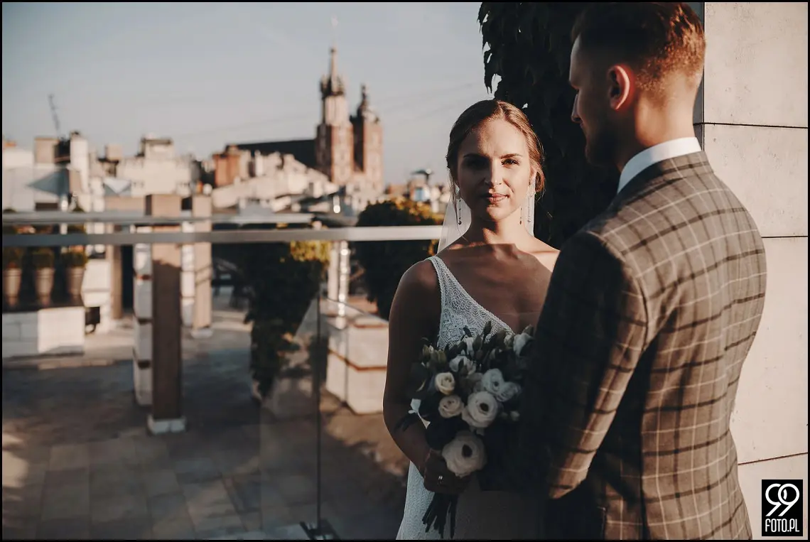 Sesja ślubna w Krakowie, Plener ślubny Sukiennice, Sky Bar Hotel Stary, Bulwary Wiślane