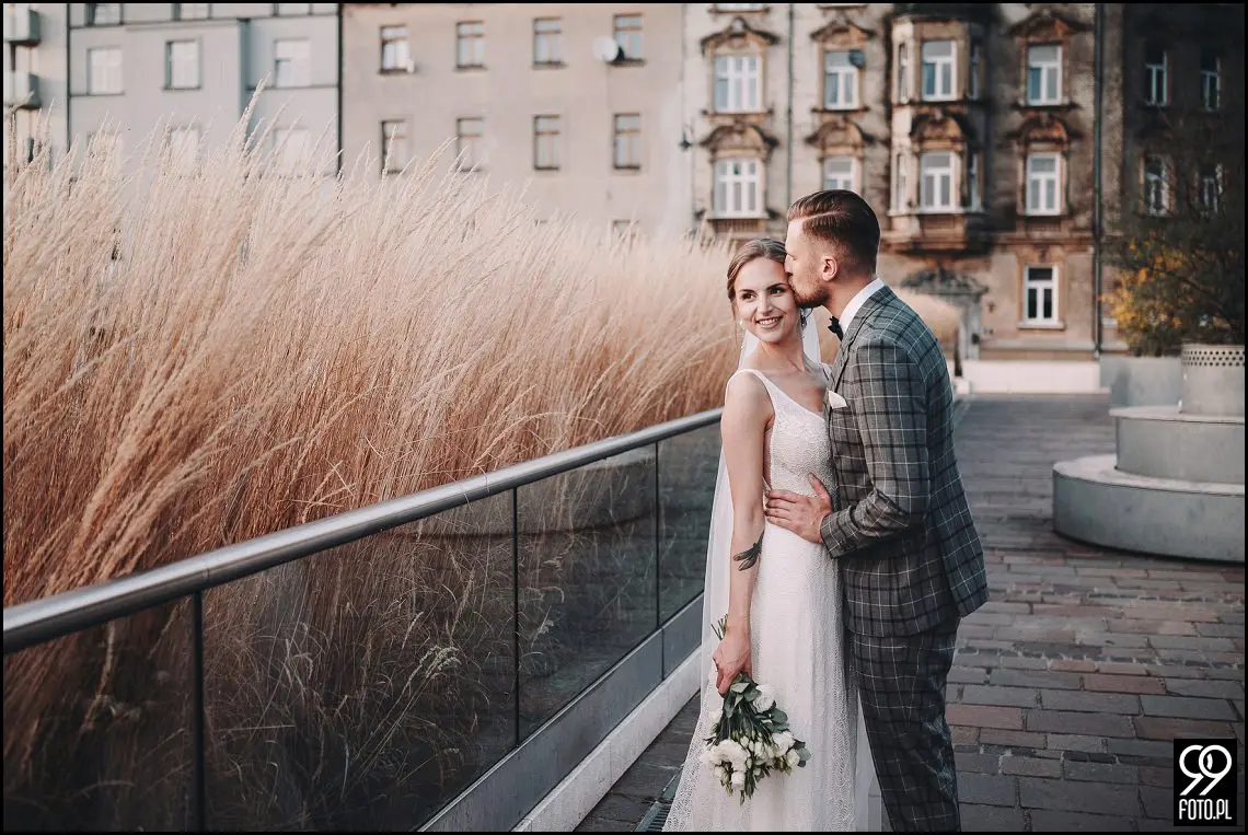 Sesja ślubna w Krakowie, Plener ślubny Sukiennice, Sky Bar Hotel Stary, Bulwary Wiślane