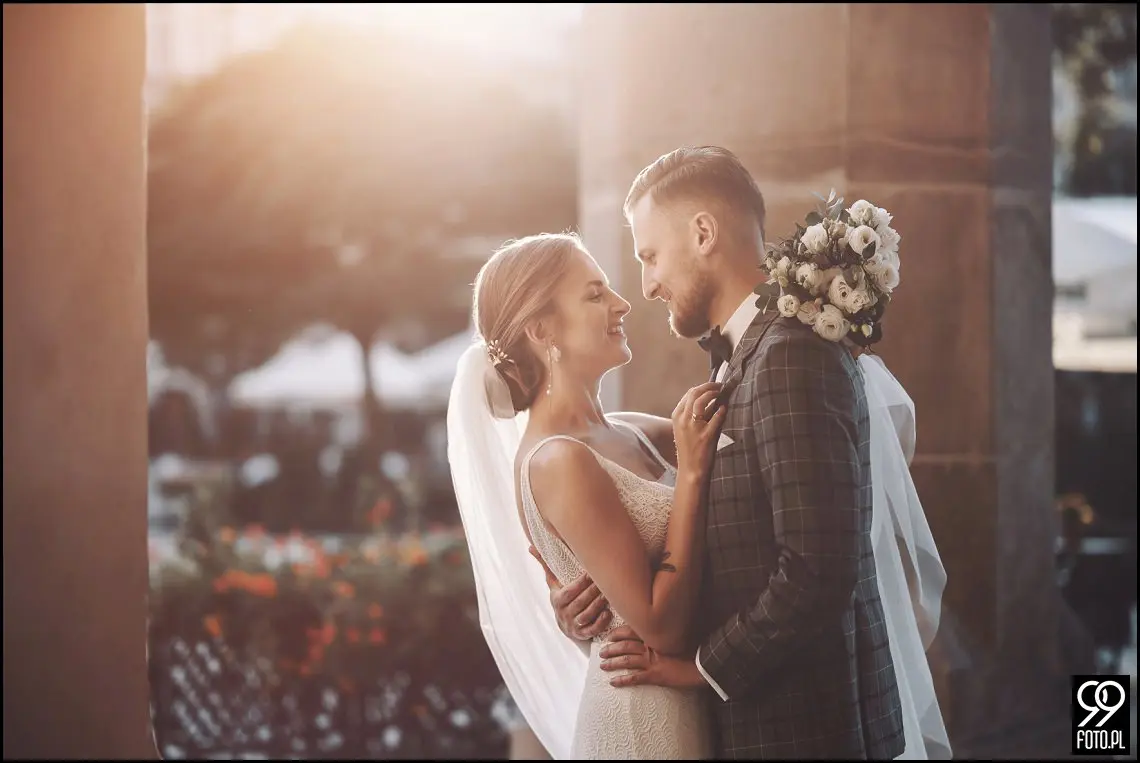 Sesja ślubna w Krakowie, Plener ślubny Sukiennice, Sky Bar Hotel Stary, Bulwary Wiślane