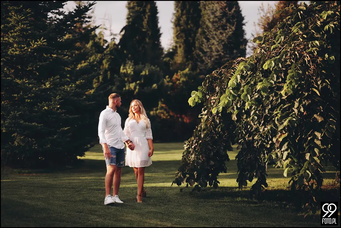 sesja narzeczeńska w Brzoskwinia Ogród, wesele w plenerze, ślubna sesja zdjęciowa jesienią