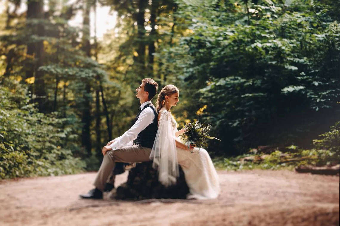 sesja zdjęciowa w zieleni